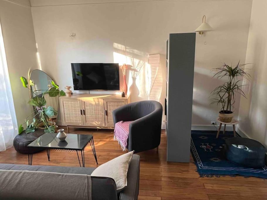 Charmant Appartement Proche Paris Сент-Уан Экстерьер фото